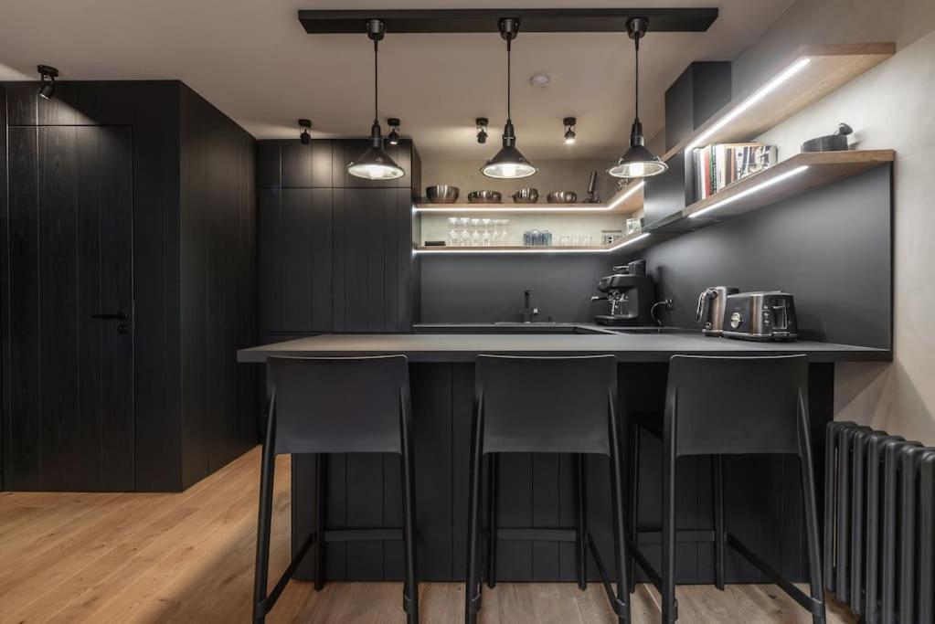 3 Storey Apartment With A Character And A Terrace Riga Exterior foto