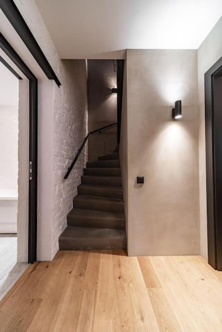 3 Storey Apartment With A Character And A Terrace Riga Exterior foto