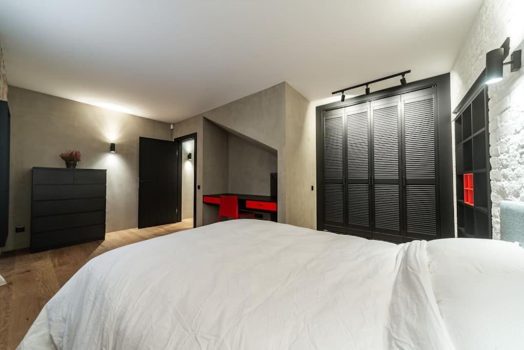 3 Storey Apartment With A Character And A Terrace Riga Exterior foto