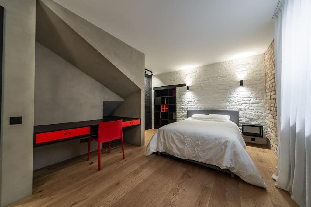 3 Storey Apartment With A Character And A Terrace Riga Exterior foto